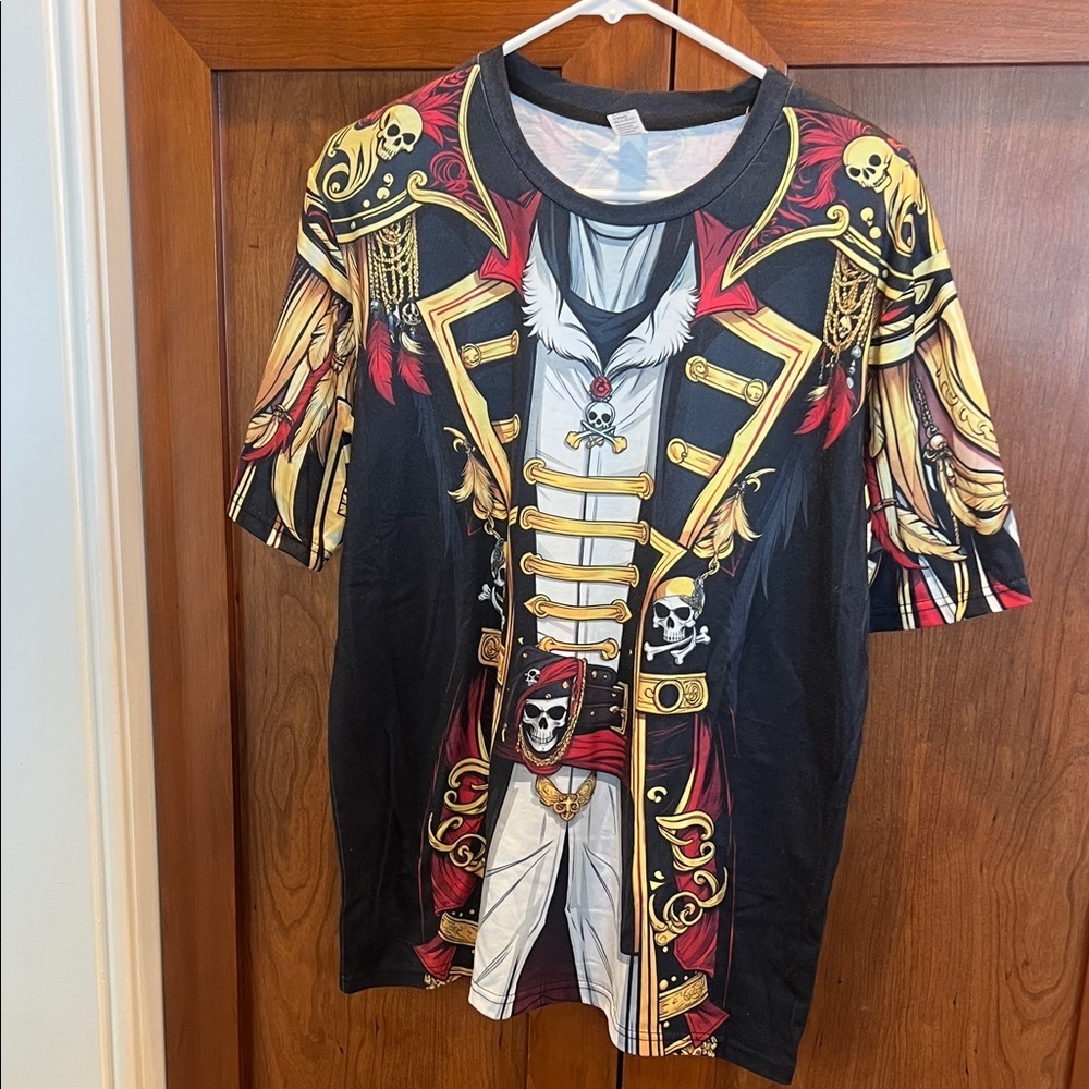 Pirate Graphic T-Shirt Medium